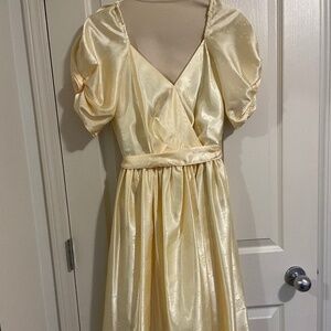 Vintage, Bridesmaid-type dress in pastel yellow satin